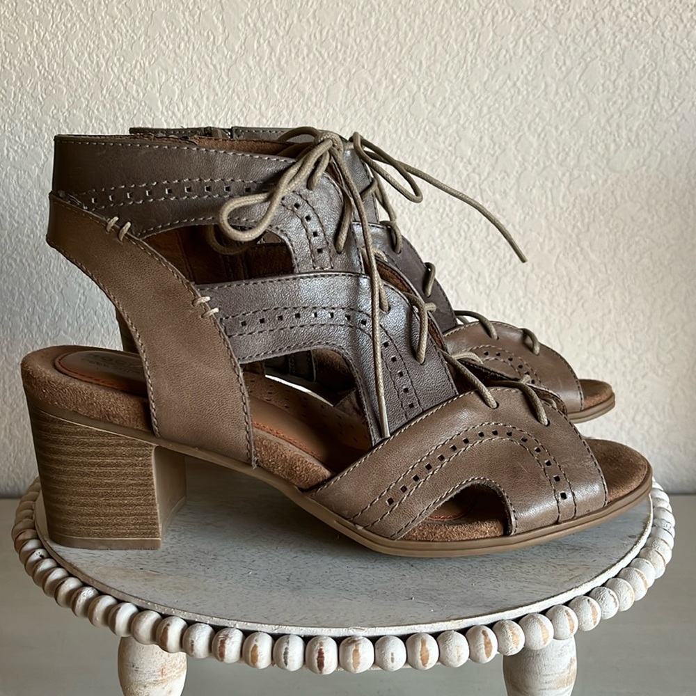 Rockport Cobb Hill Collection leather ankle lace upper open toe size 10 New